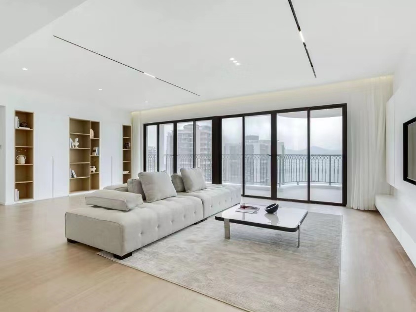 Modern 5 bedrooms apartment in SheKou for rent
