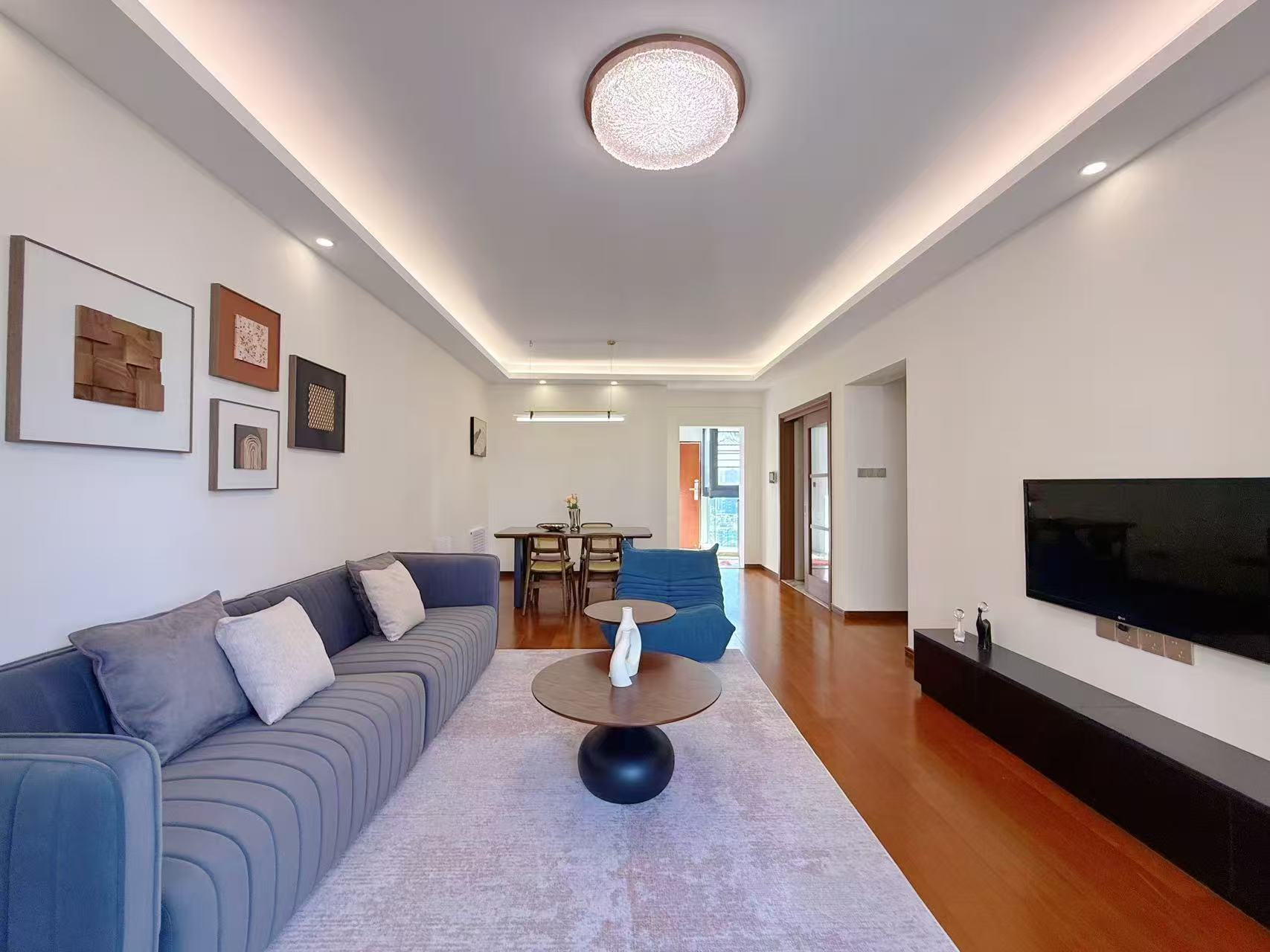 New decoration 4 bedrooms apartment in Shekou for rent